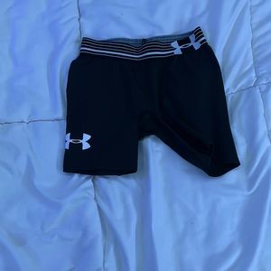 Black and white under armor spandex